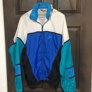 Vintage 80’s NIKE jacket. Sz Large.